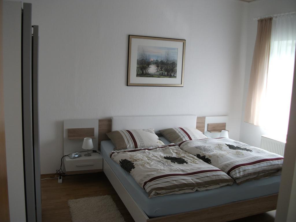Ferienwohnung Am Bach レース エクステリア 写真