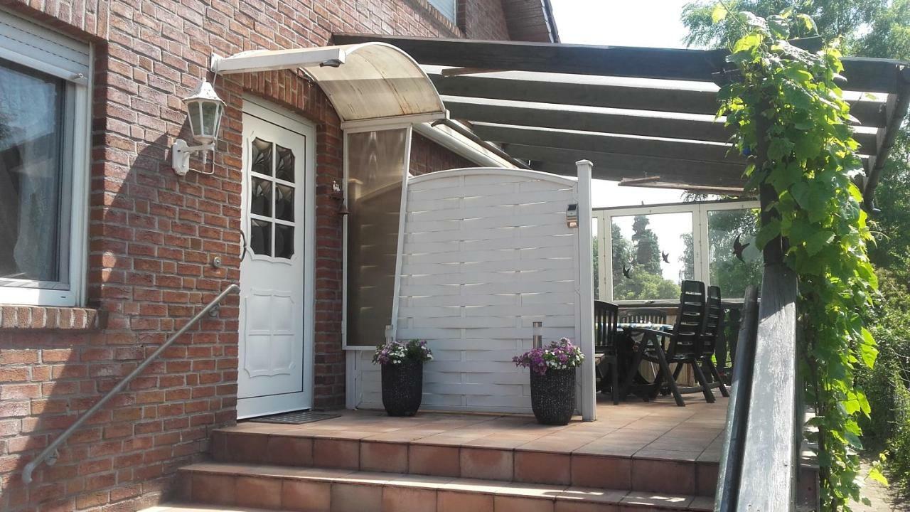 Ferienwohnung Am Bach レース エクステリア 写真